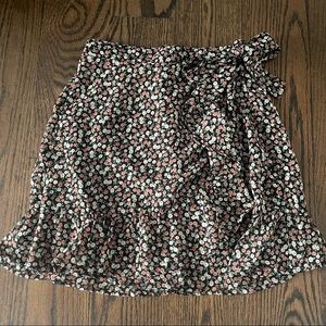 Hollister XS Floral Front Tie Skirt